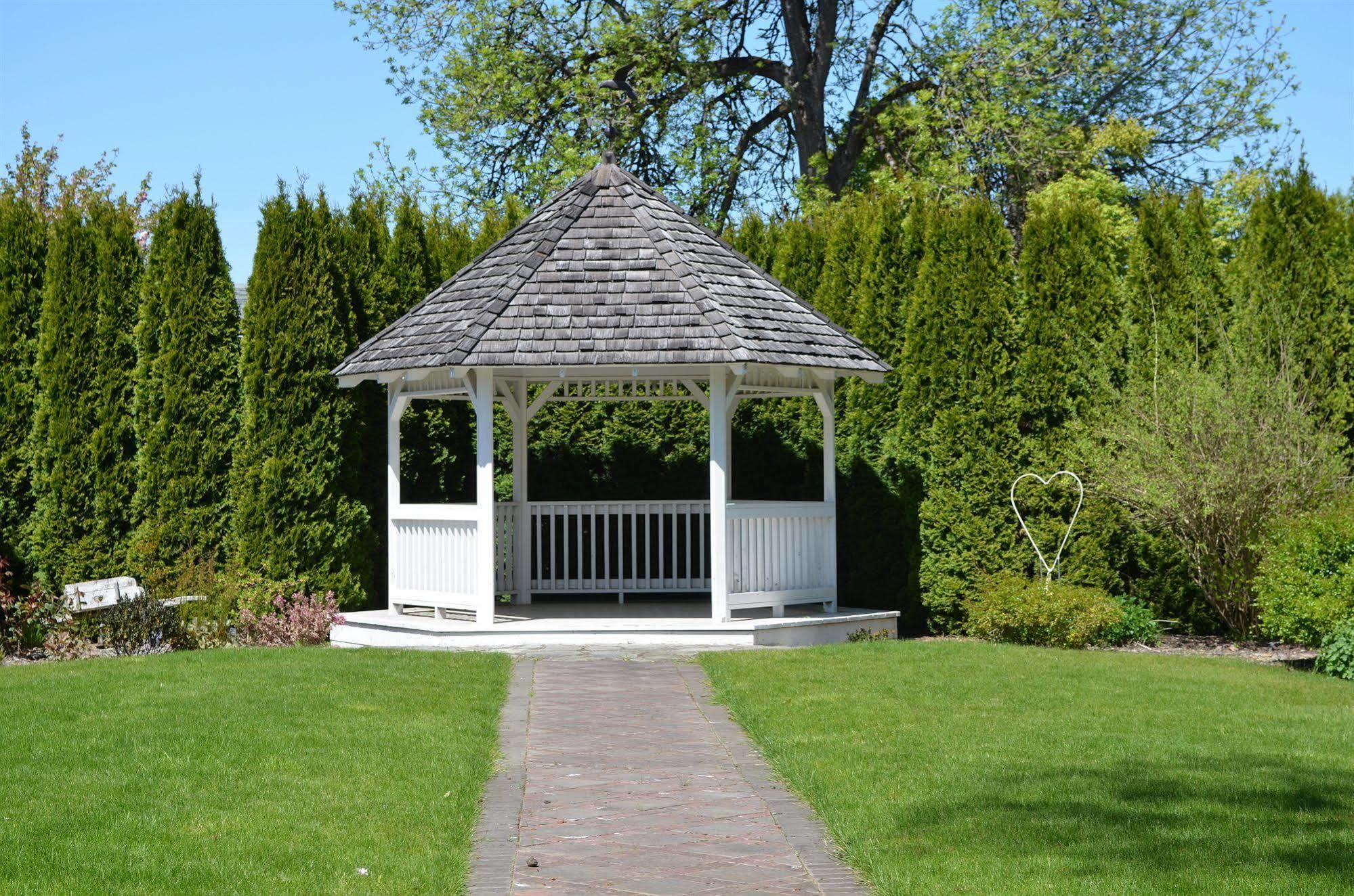The Village Green Cottage Grove Luaran gambar