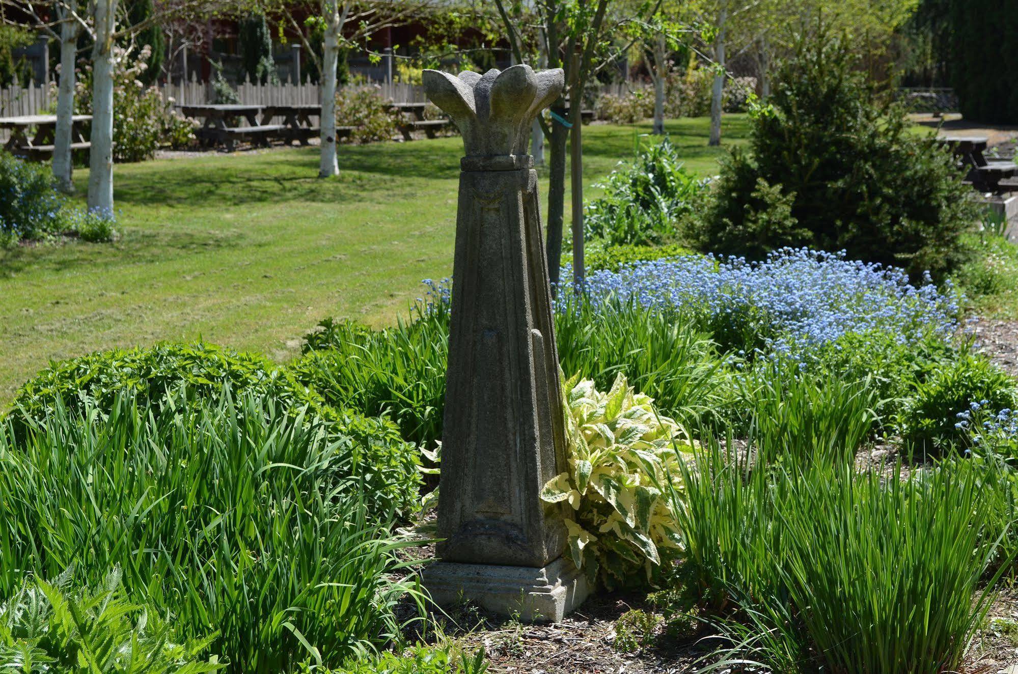The Village Green Cottage Grove Luaran gambar