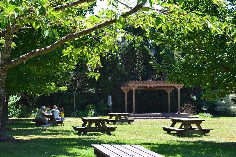 The Village Green Cottage Grove Kemudahan gambar